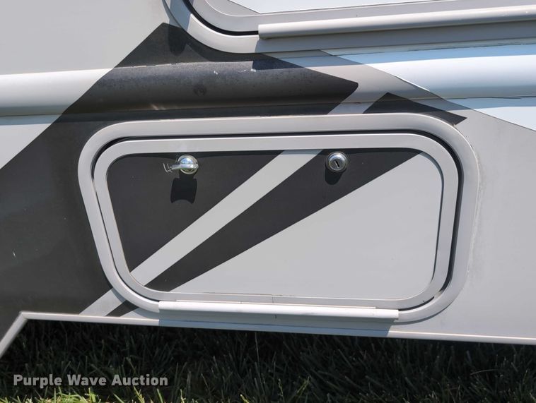 image for item DT1756 2013 Ford F450 RV