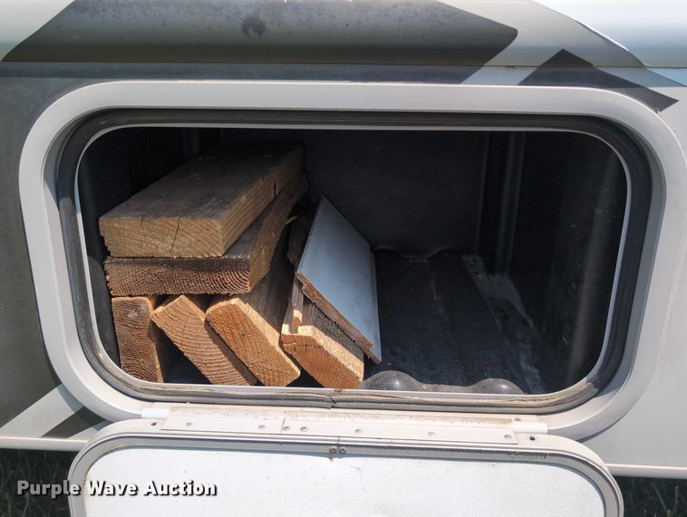image for item DT1756 2013 Ford F450 RV