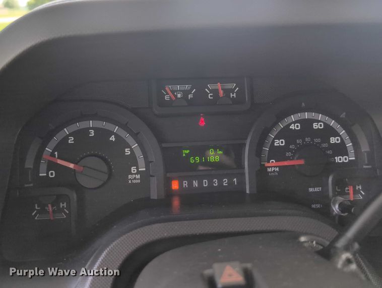 image for item DT1756 2013 Ford F450 RV