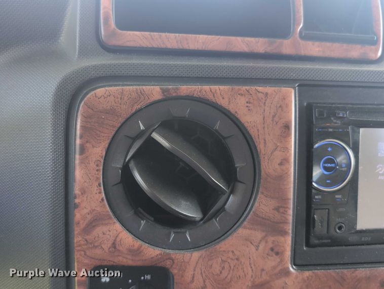 image for item DT1756 2013 Ford F450 RV