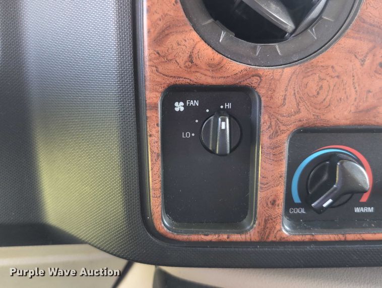 image for item DT1756 2013 Ford F450 RV