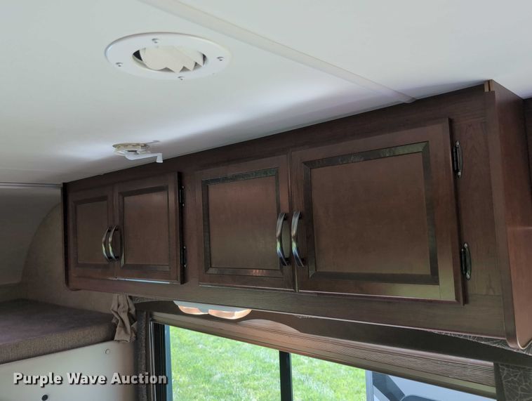 image for item DT1756 2013 Ford F450 RV