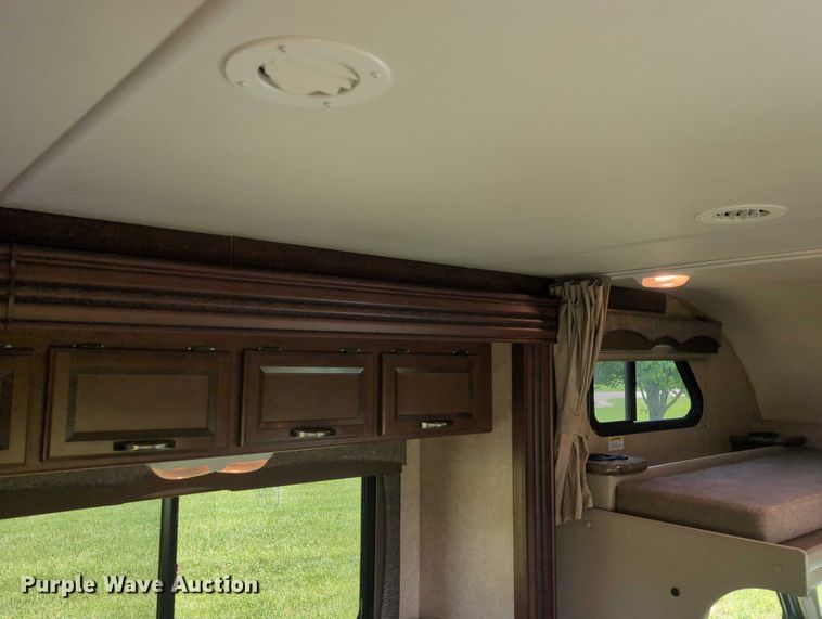 image for item DT1756 2013 Ford F450 RV