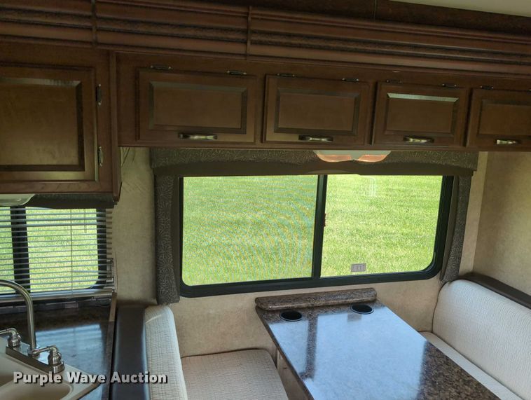 image for item DT1756 2013 Ford F450 RV