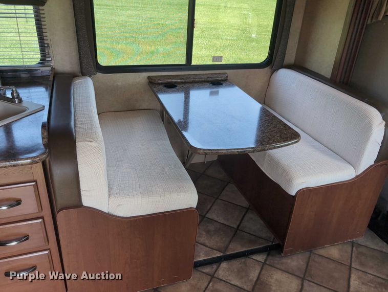 image for item DT1756 2013 Ford F450 RV