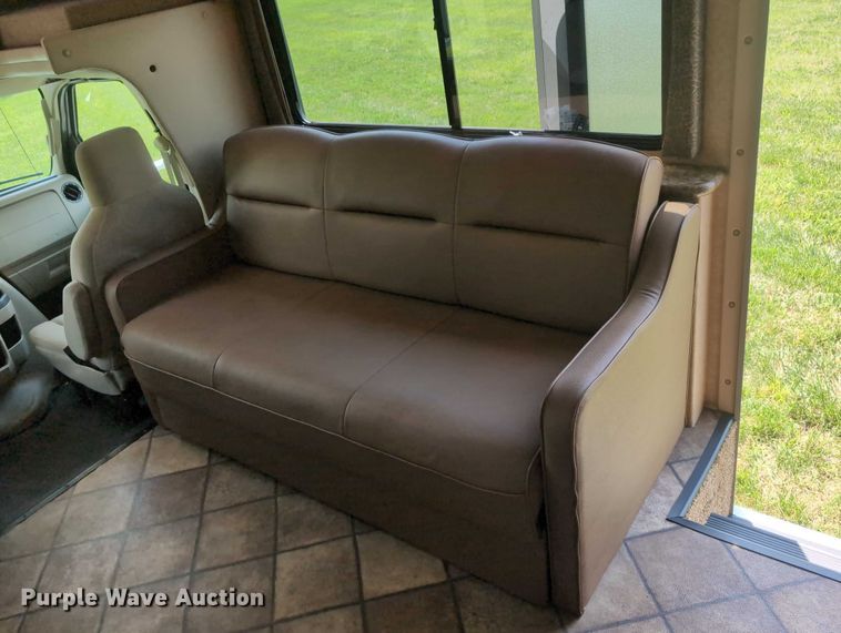 image for item DT1756 2013 Ford F450 RV