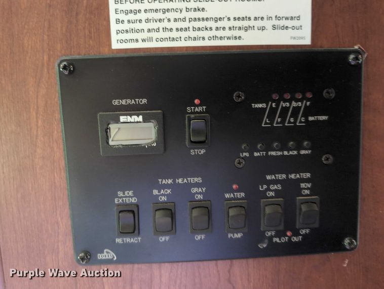 image for item DT1756 2013 Ford F450 RV
