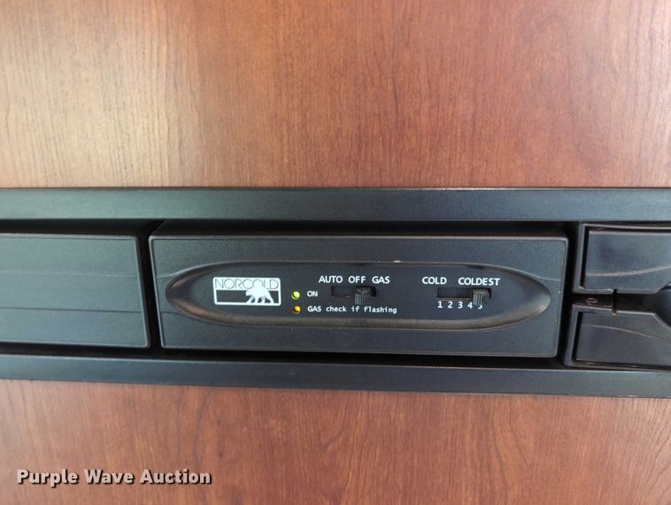 image for item DT1756 2013 Ford F450 RV