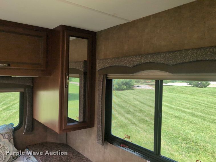 image for item DT1756 2013 Ford F450 RV