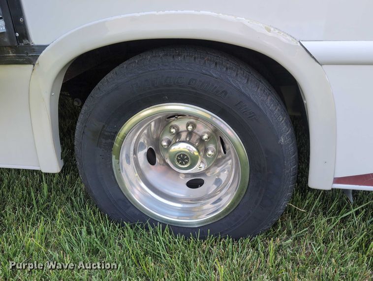 image for item DT1756 2013 Ford F450 RV