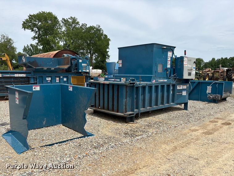 image for item DV4251 Marathon baler