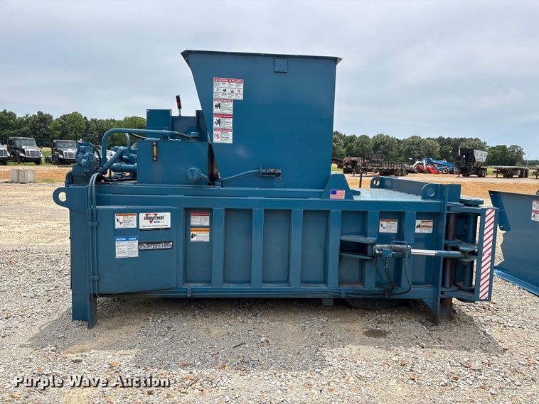 image for item DV4251 Marathon baler