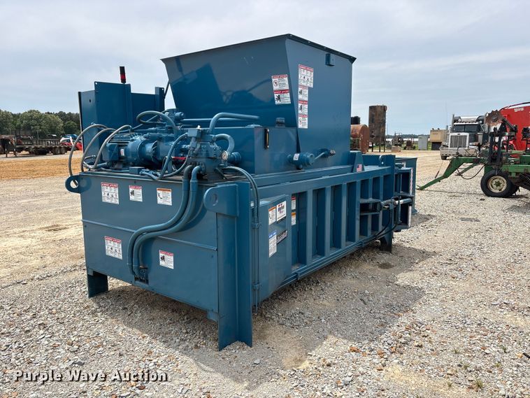 image for item DV4251 Marathon baler