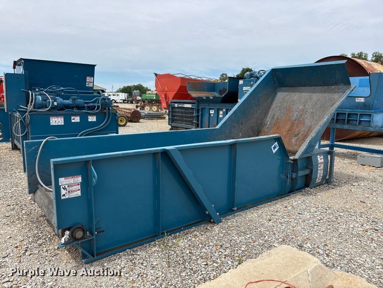 image for item DV4251 Marathon baler