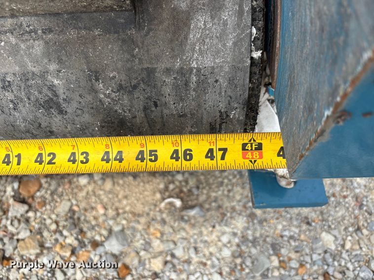 image for item DV4251 Marathon baler