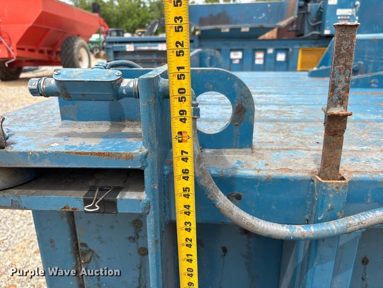 image for item DV4251 Marathon baler