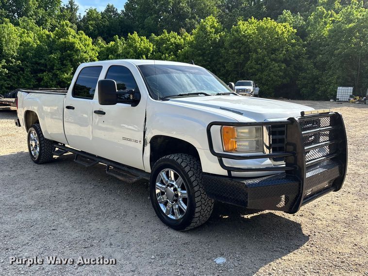 image for item DV4300 2009 GMC Sierra 2500HD Crew Cab pickup truck