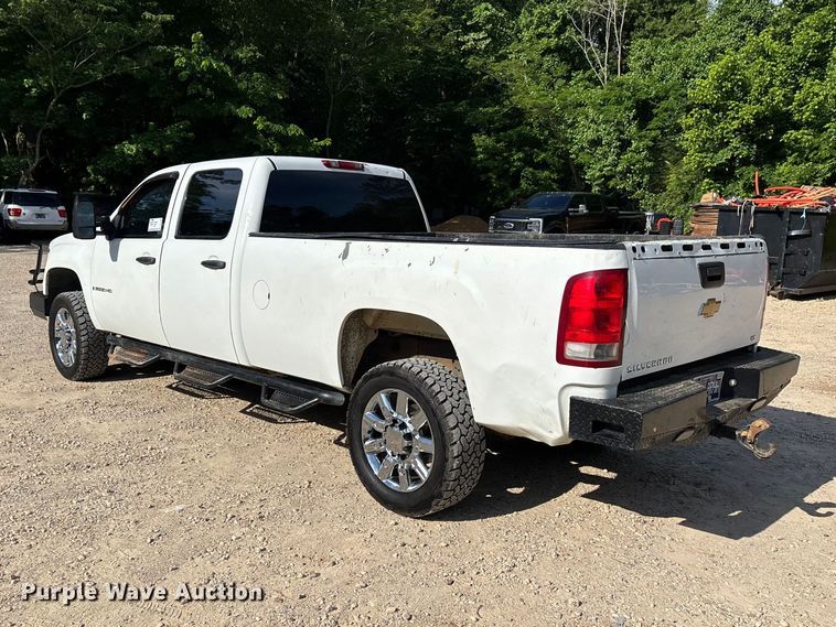 image for item DV4300 2009 GMC Sierra 2500HD Crew Cab pickup truck