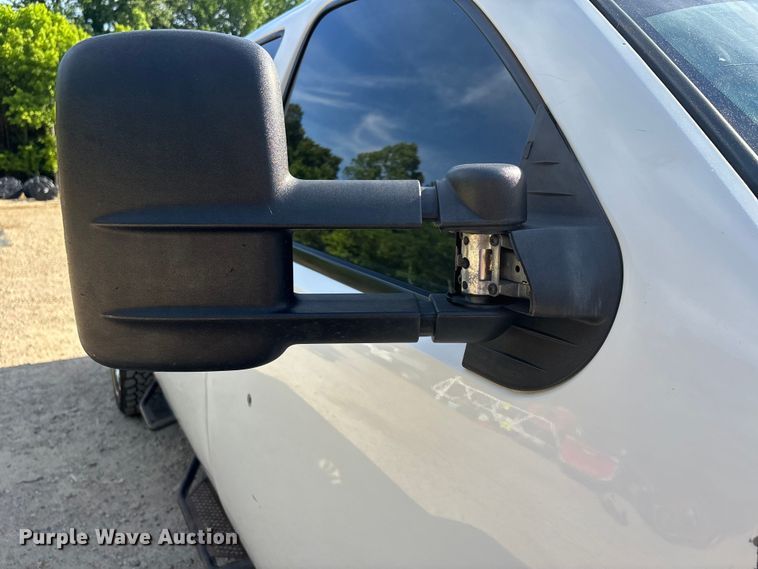 image for item DV4300 2009 GMC Sierra 2500HD Crew Cab pickup truck