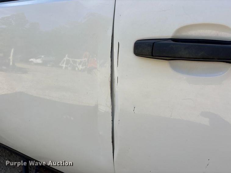 image for item DV4300 2009 GMC Sierra 2500HD Crew Cab pickup truck