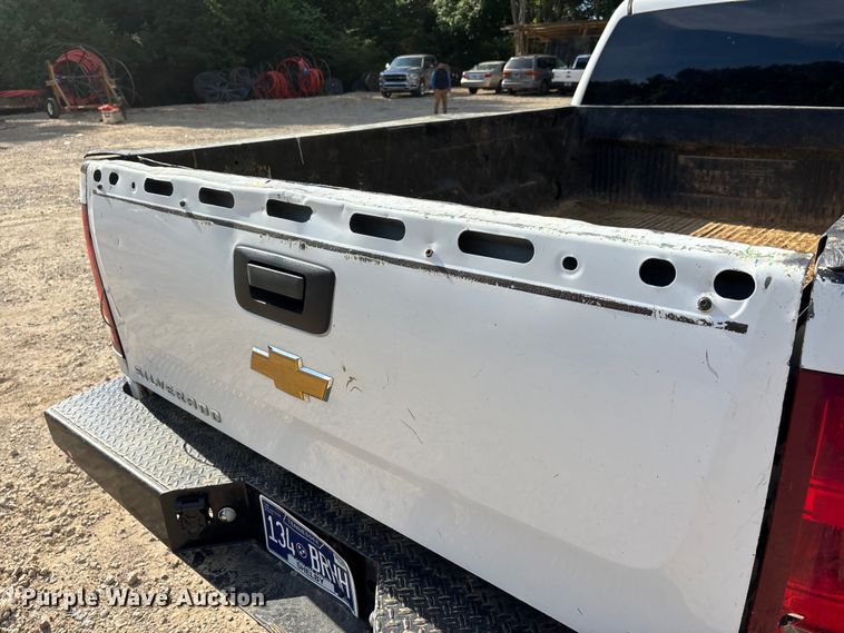 image for item DV4300 2009 GMC Sierra 2500HD Crew Cab pickup truck