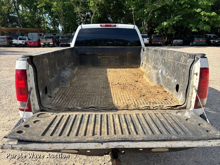 image for item DV4300 2009 GMC Sierra 2500HD Crew Cab pickup truck