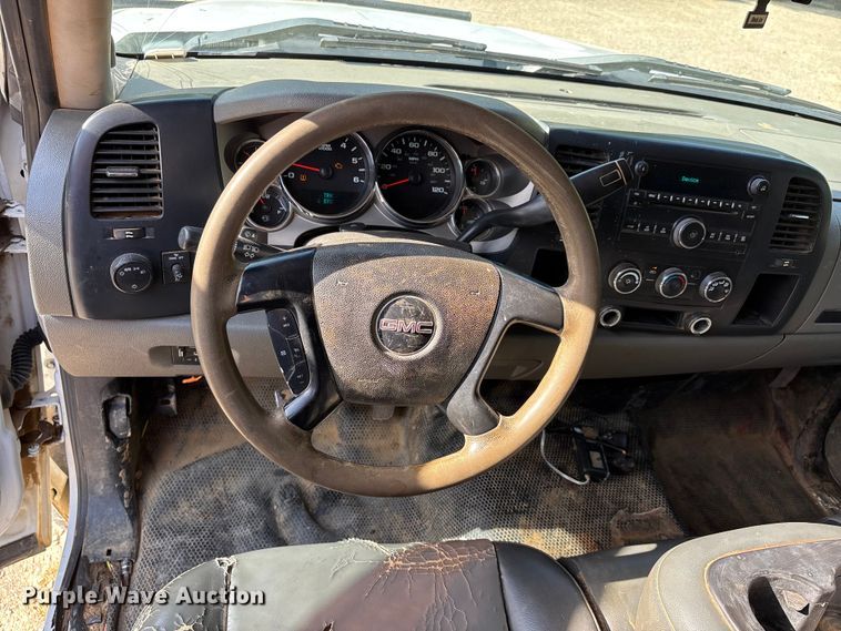 image for item DV4300 2009 GMC Sierra 2500HD Crew Cab pickup truck