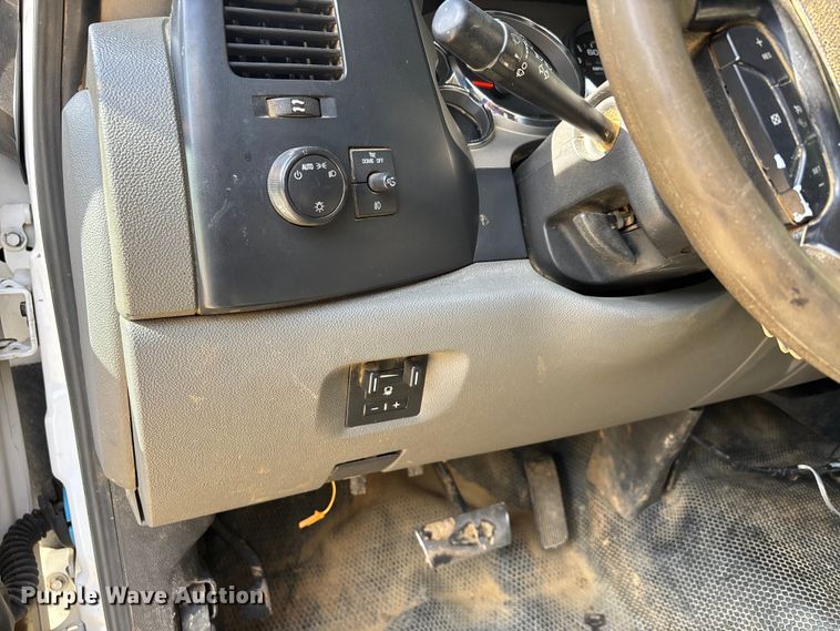 image for item DV4300 2009 GMC Sierra 2500HD Crew Cab pickup truck