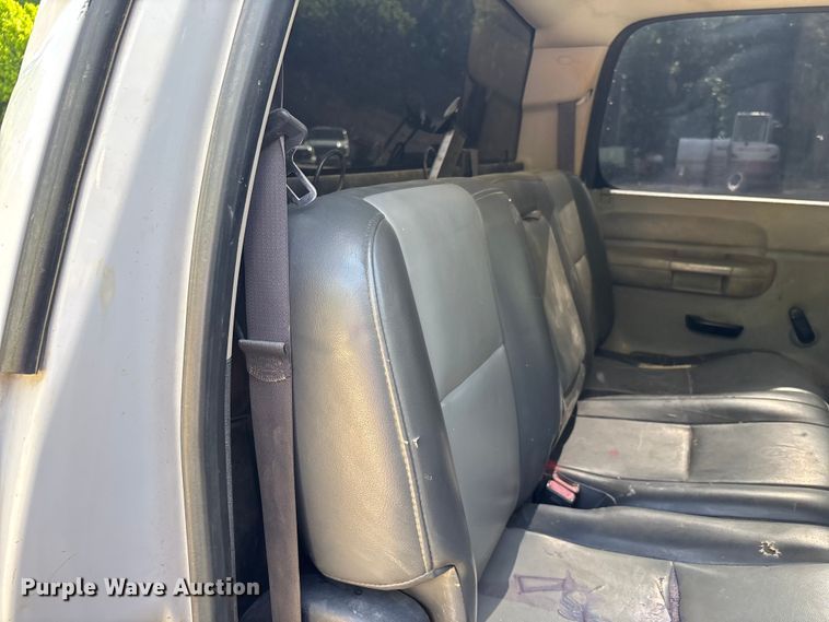 image for item DV4300 2009 GMC Sierra 2500HD Crew Cab pickup truck
