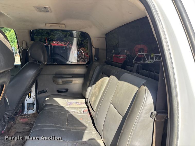 image for item DV4300 2009 GMC Sierra 2500HD Crew Cab pickup truck