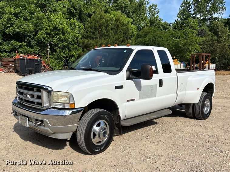 image for item DV4301 2003 Ford F350 Super Duty Ext. Cab pickup truck