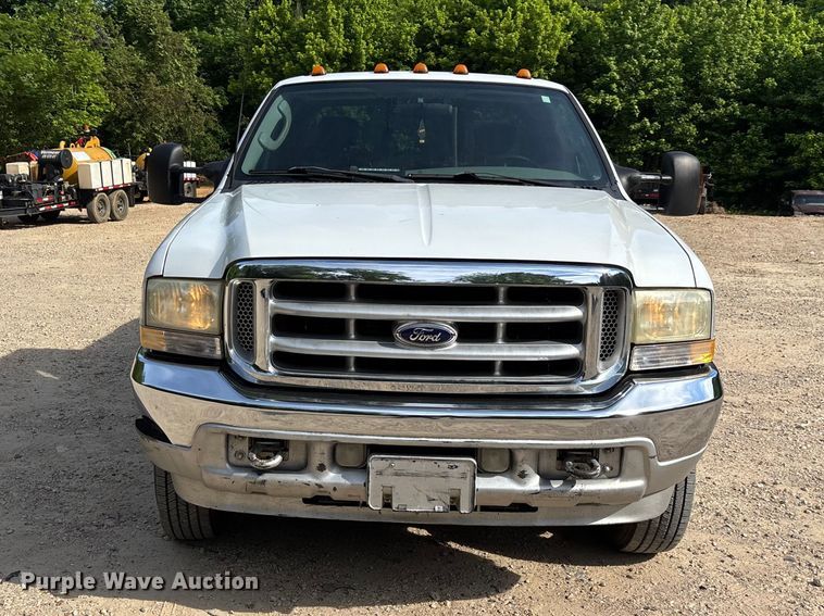 image for item DV4301 2003 Ford F350 Super Duty Ext. Cab pickup truck