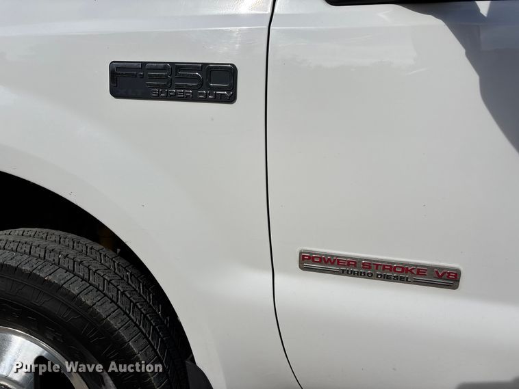 image for item DV4301 2003 Ford F350 Super Duty Ext. Cab pickup truck