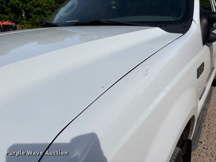image for item DV4301 2003 Ford F350 Super Duty Ext. Cab pickup truck