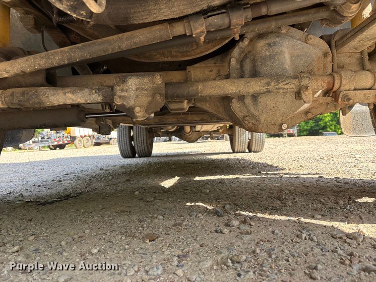image for item DV4301 2003 Ford F350 Super Duty Ext. Cab pickup truck
