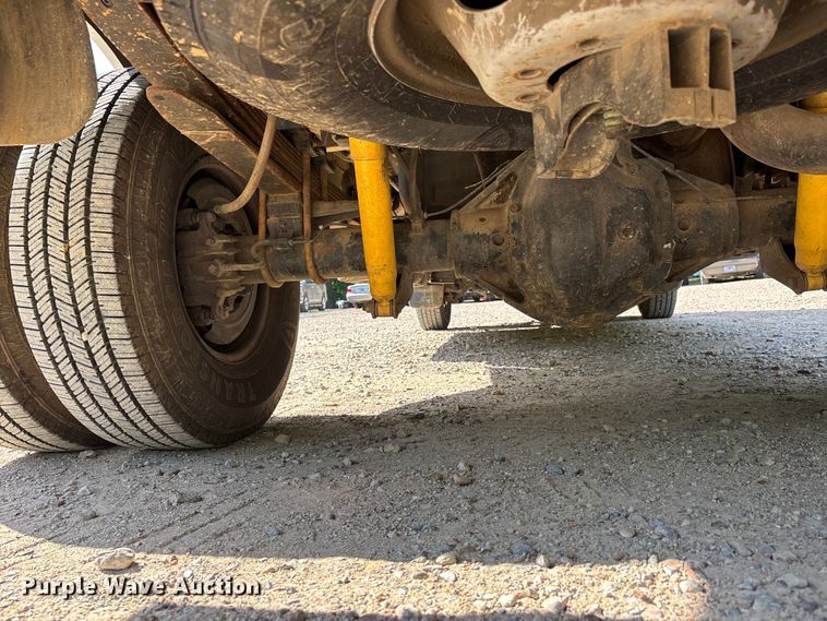 image for item DV4301 2003 Ford F350 Super Duty Ext. Cab pickup truck