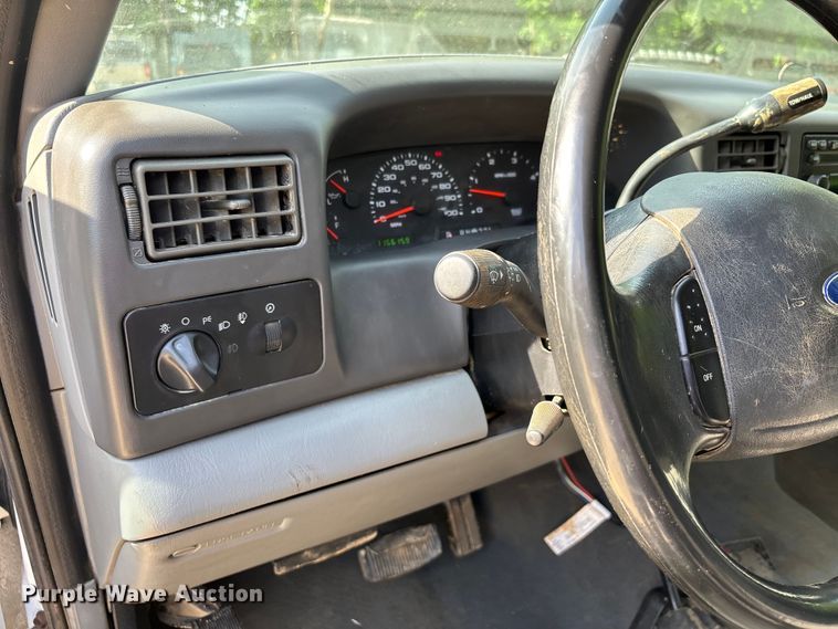 image for item DV4301 2003 Ford F350 Super Duty Ext. Cab pickup truck