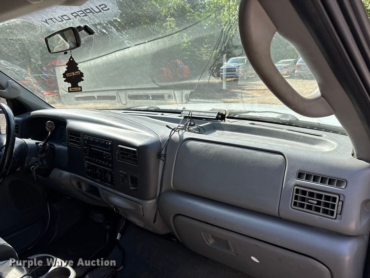 image for item DV4301 2003 Ford F350 Super Duty Ext. Cab pickup truck