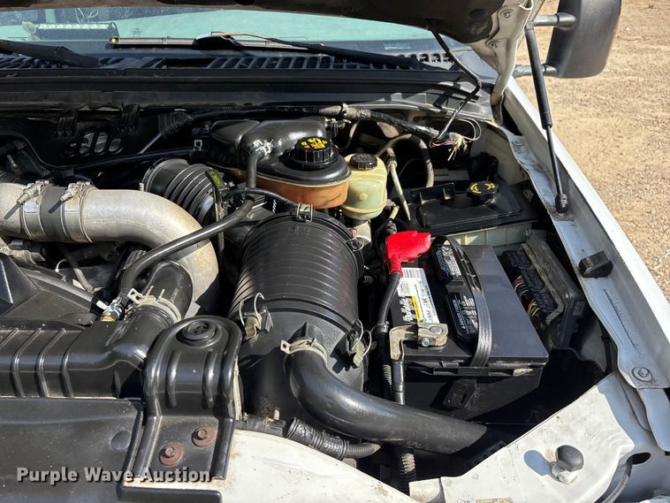 image for item DV4301 2003 Ford F350 Super Duty Ext. Cab pickup truck
