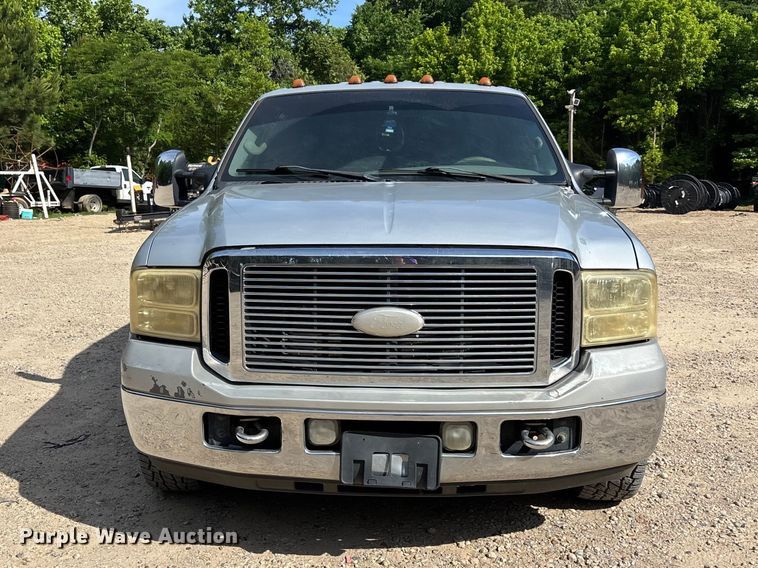 image for item DV4302 2007 Ford F350 Super Duty Crew Cab pickup truck
