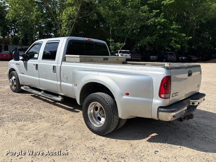 image for item DV4302 2007 Ford F350 Super Duty Crew Cab pickup truck