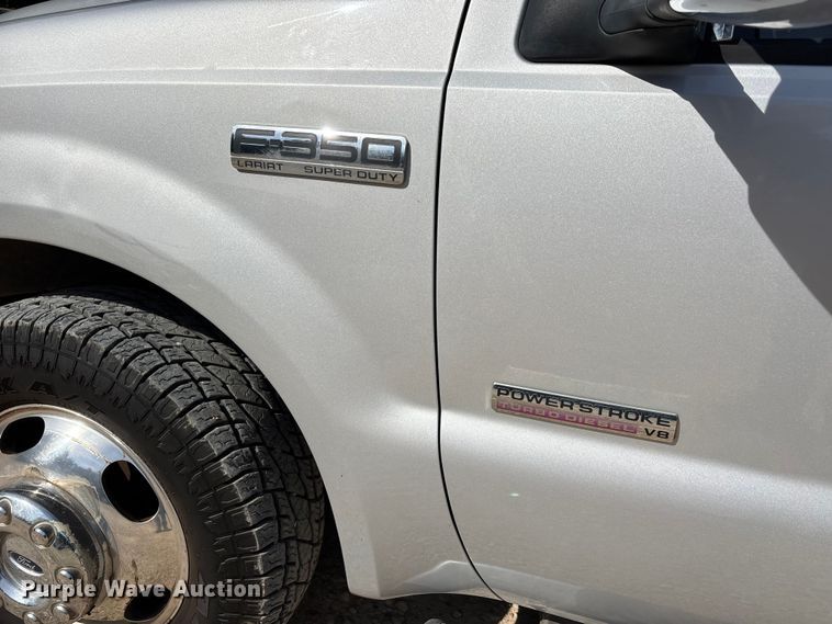image for item DV4302 2007 Ford F350 Super Duty Crew Cab pickup truck