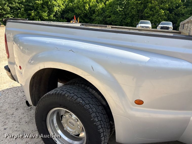 image for item DV4302 2007 Ford F350 Super Duty Crew Cab pickup truck