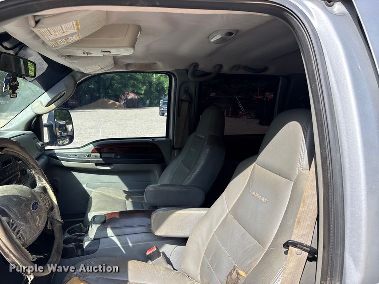 image for item DV4302 2007 Ford F350 Super Duty Crew Cab pickup truck