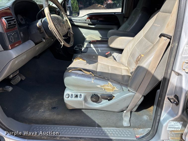 image for item DV4302 2007 Ford F350 Super Duty Crew Cab pickup truck