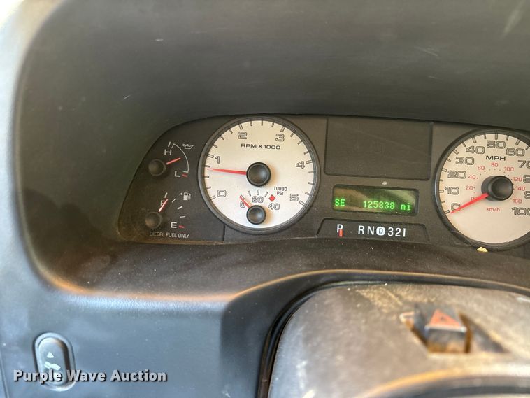 image for item DV4302 2007 Ford F350 Super Duty Crew Cab pickup truck
