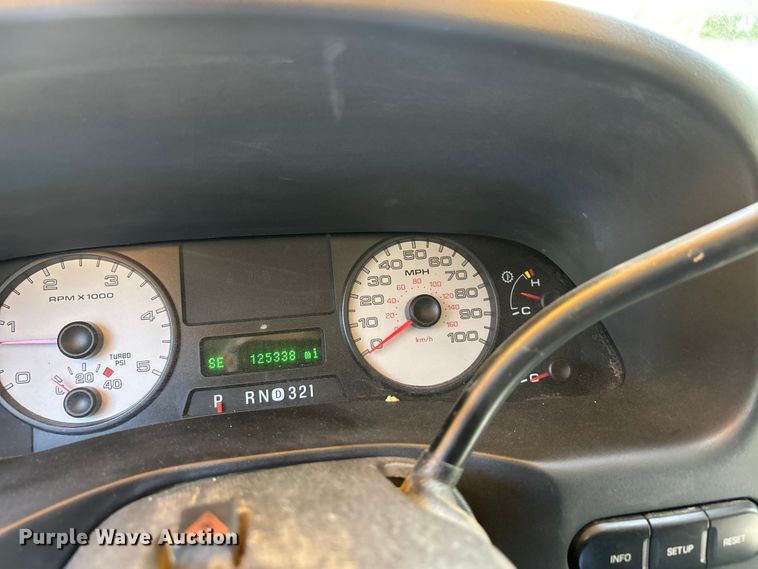 image for item DV4302 2007 Ford F350 Super Duty Crew Cab pickup truck