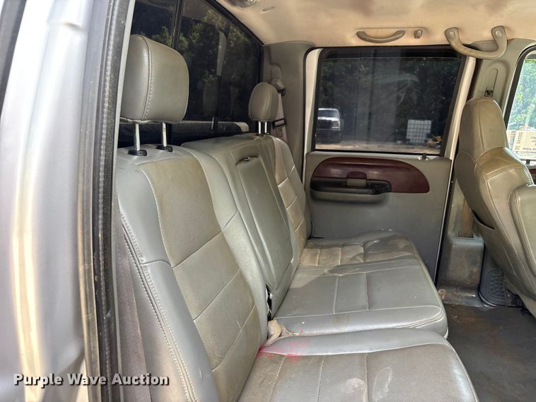 image for item DV4302 2007 Ford F350 Super Duty Crew Cab pickup truck