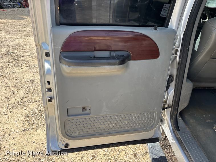 image for item DV4302 2007 Ford F350 Super Duty Crew Cab pickup truck