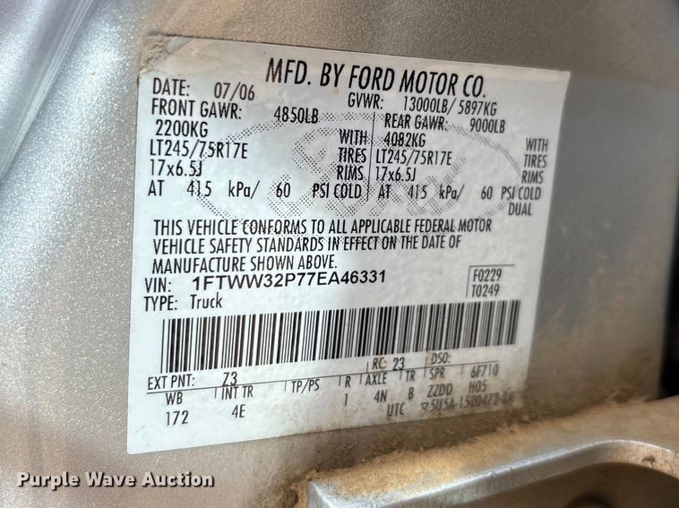 image for item DV4302 2007 Ford F350 Super Duty Crew Cab pickup truck